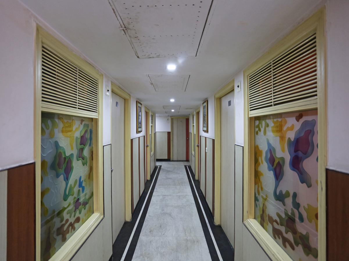 Hotel Moti Palace Agra  Exteriör bild