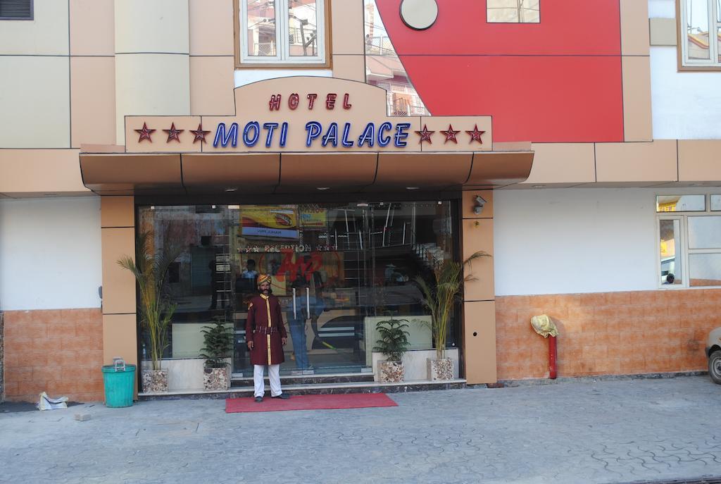 Hotel Moti Palace Agra  Exteriör bild