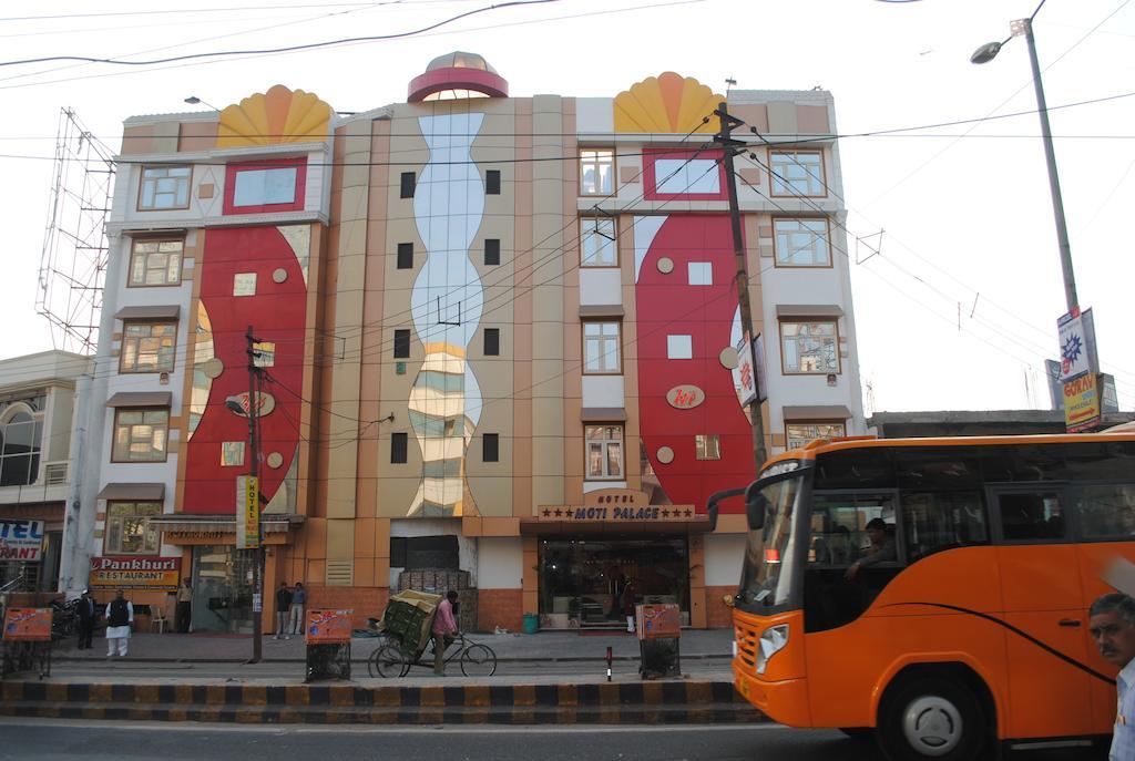 Hotel Moti Palace Agra  Exteriör bild